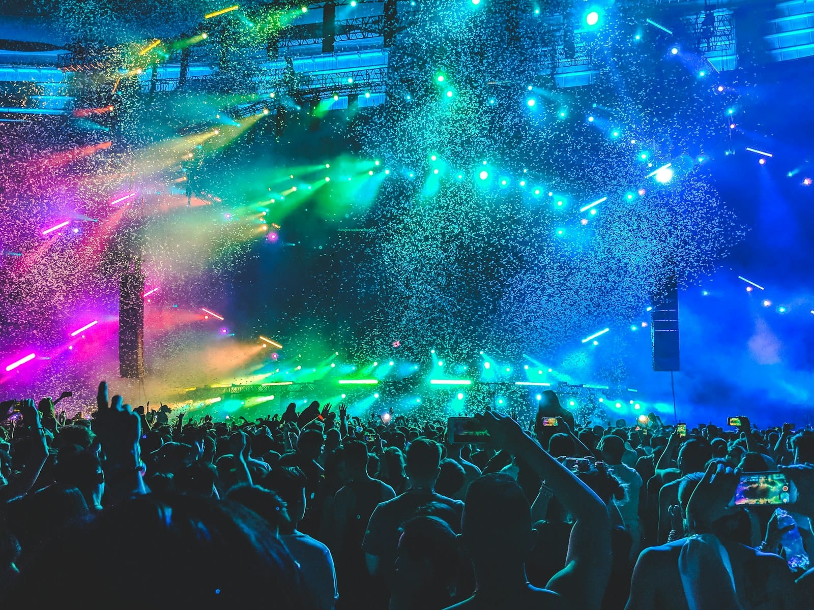 OFFLIMITS Festival — Shakira + Jonas Brothers